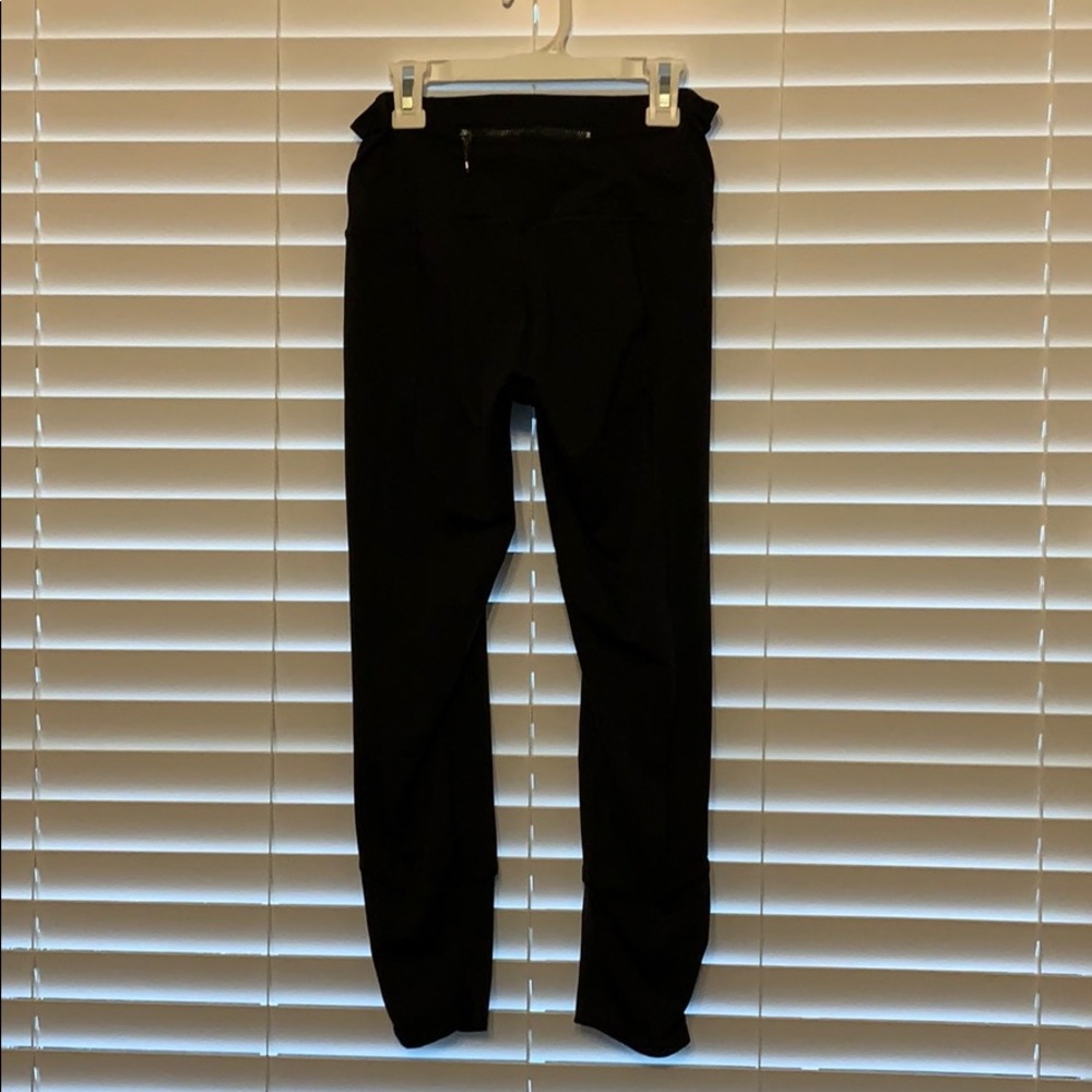black lululemon leggings